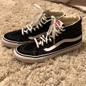 BRAND NEW!! Sk8- Hi Slim Vans!